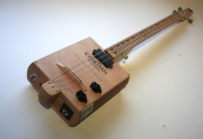 Charatan - Compact - 3 string cigar box guitar