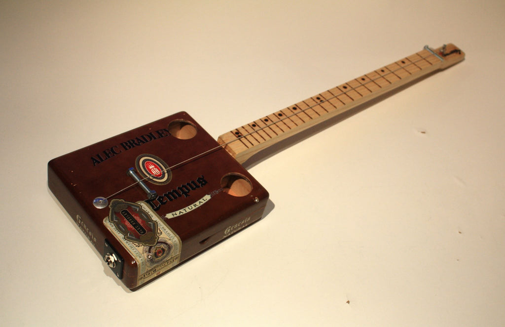 Alec Bradley - Diddley Bow - piezo pickup