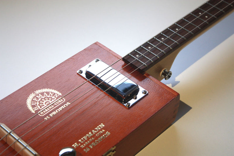 H.Upmann Humbucker - 3 String Cigar Box Guitar