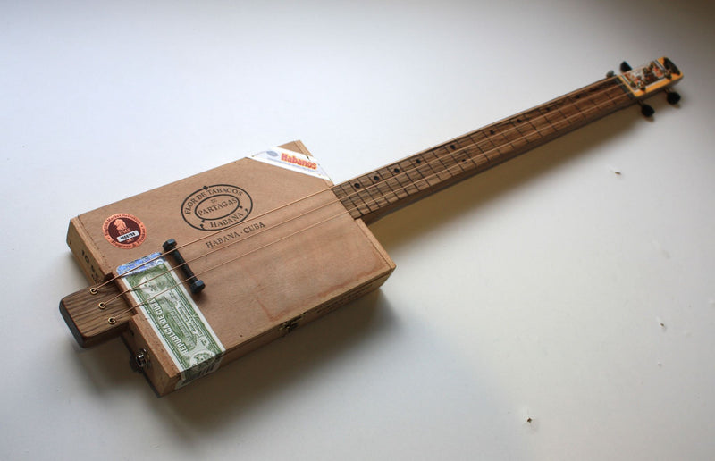 Bolivar - Fretless - 3 String Cigar Box Guitar