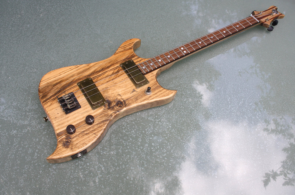 The Scaffold Board - 3 String Guitar