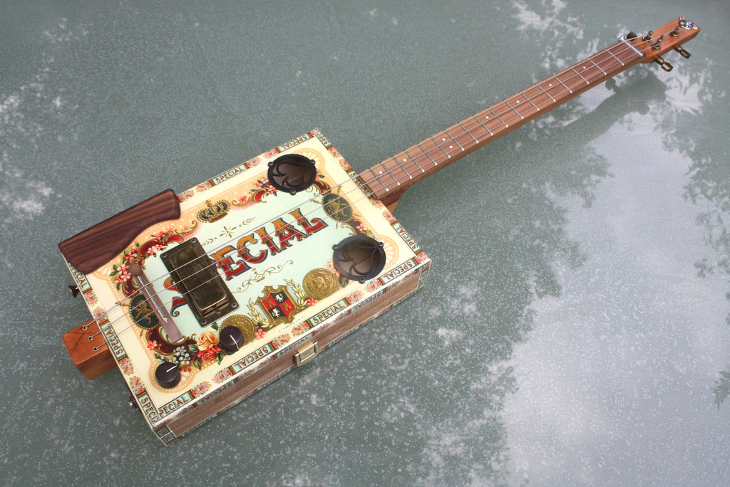 "Special" - bronze humbucker - 3 string cigar box guitar