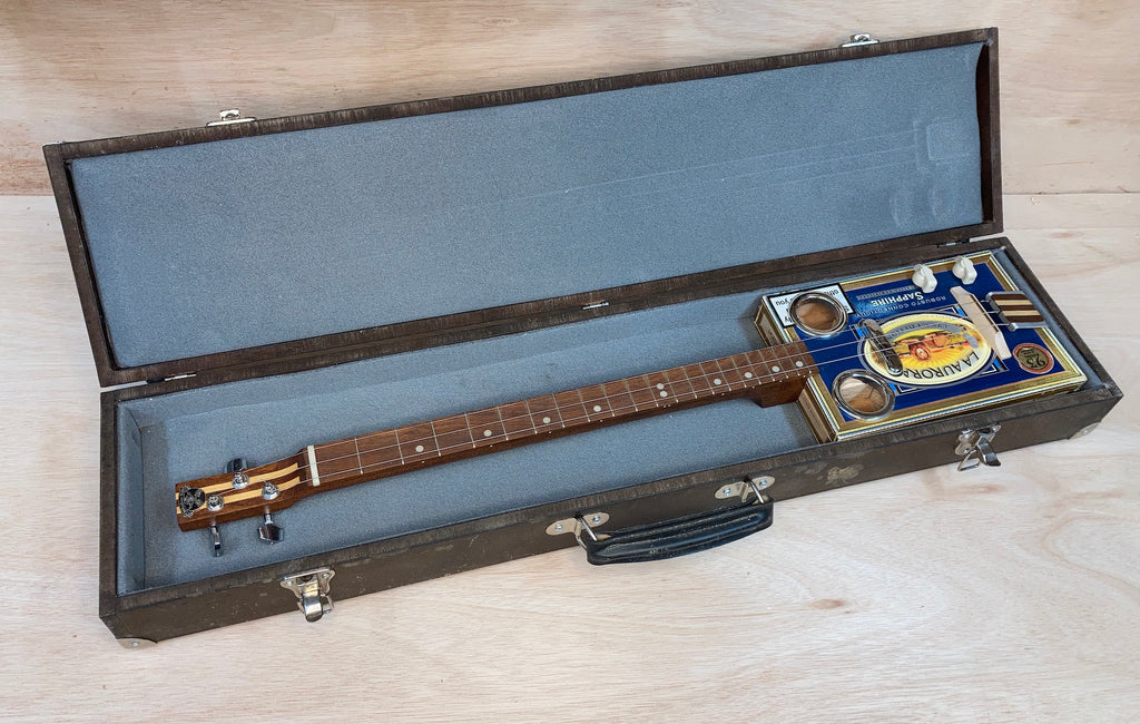 PRE-OWNED Chickenbone John 3 string Aurora single coil pickup guitar and case