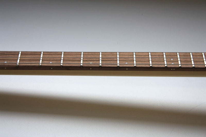 Camacho 'American Barrel' - Humbucker Pickup - 3 String Cigar Box Guitar