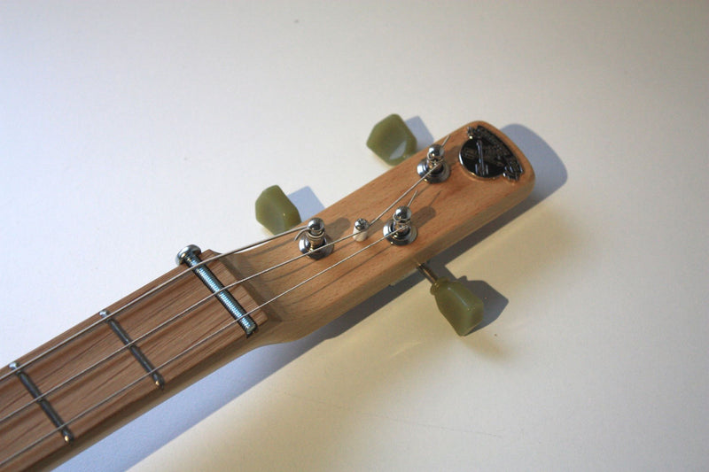 Charatan - Compact - 3 string cigar box guitar