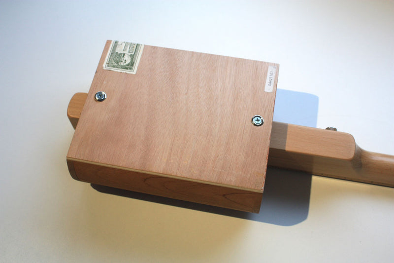 Charatan - Compact - 3 string cigar box guitar