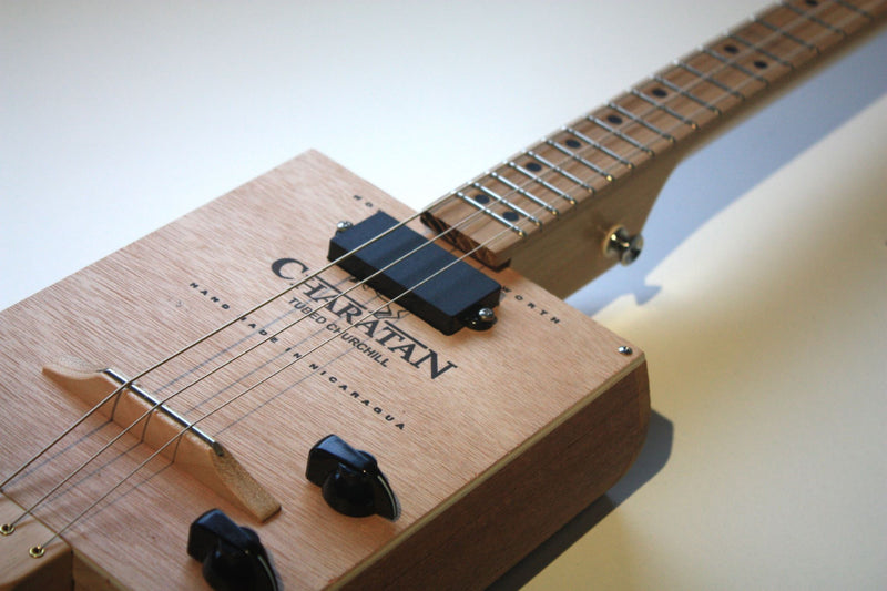Charatan - Compact - 3 string cigar box guitar