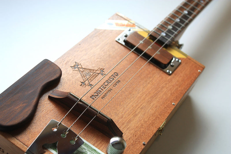 ChickenboneJohn Signature - Handwound pickup- 3 String Cigar Box Guitar