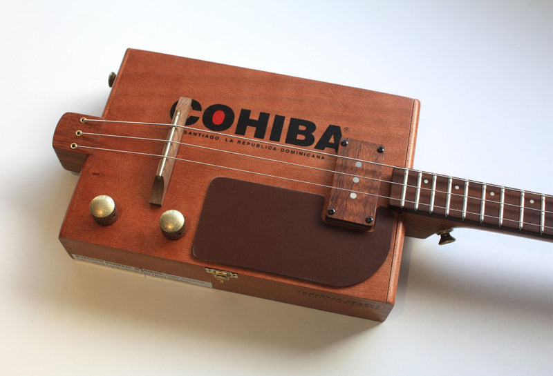Cohiba - Handwound Pickup - 3 String Cigar Box Guitar
