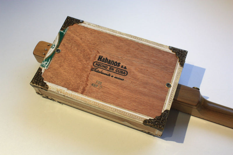 Cuaba Habana - Compact - 3 string cigar box guitar