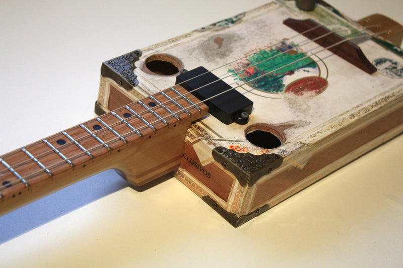 Cuaba Habana - Compact - 3 string cigar box guitar