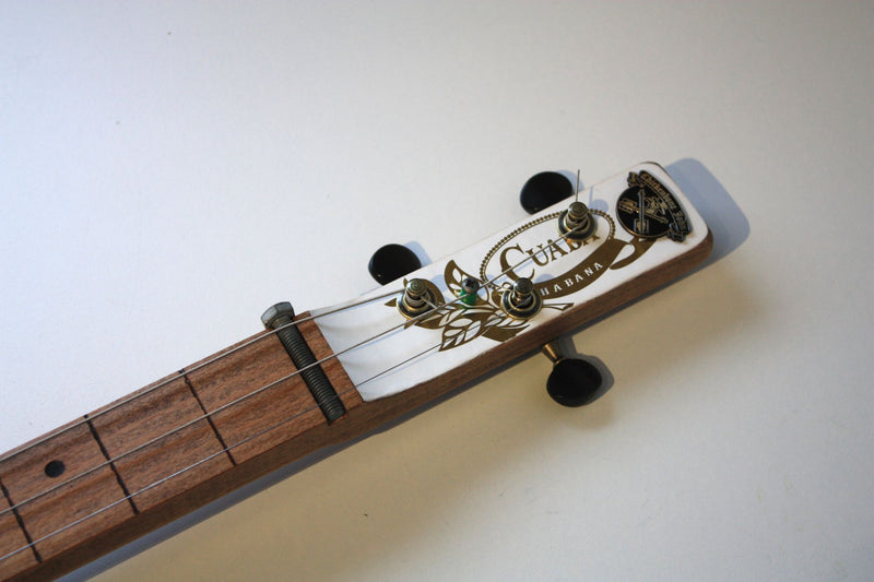 Cuaba Fretless - Compact - 3 String Cigar Box Guitar