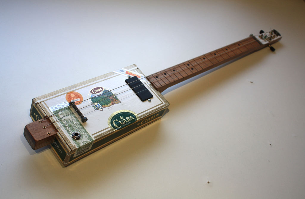 Cuaba Fretless - Compact - 3 String Cigar Box Guitar