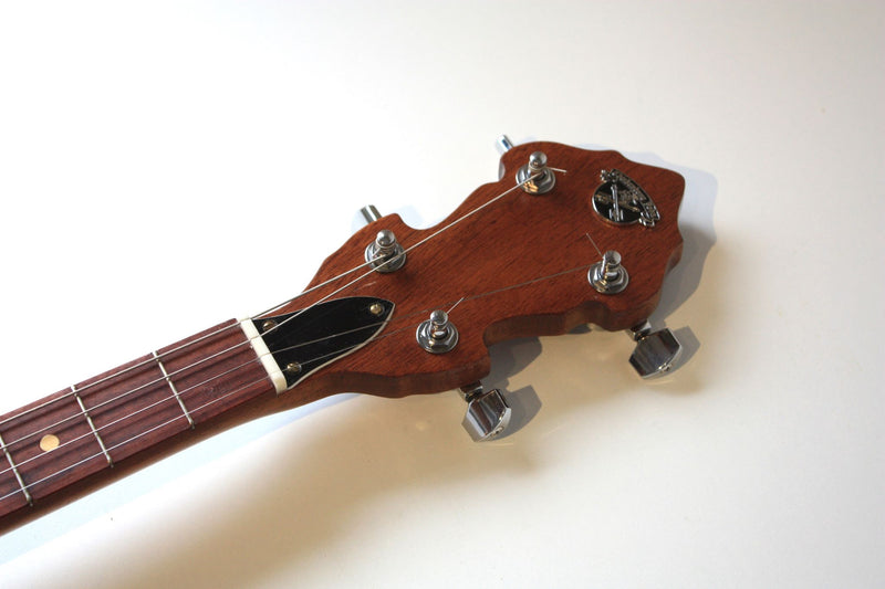 La Aroma De Cuba - 4 string cigar box tenor guitar