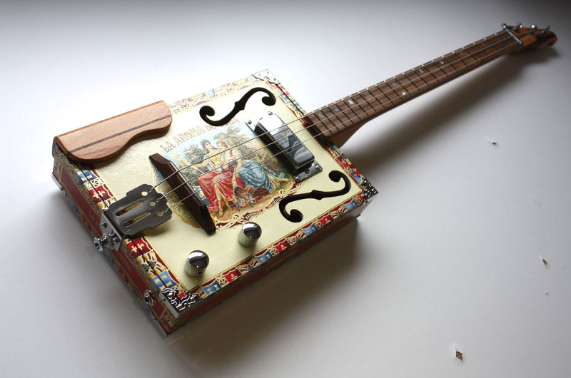 La Aroma de Cuba - Humbucker - 3 String Cigar Box Guitar