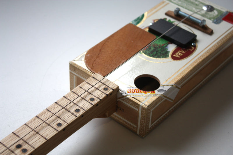 Cuaba Diddley Bow - Compact electric pickup