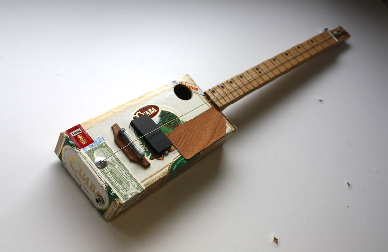Cuaba Diddley Bow - Compact electric pickup