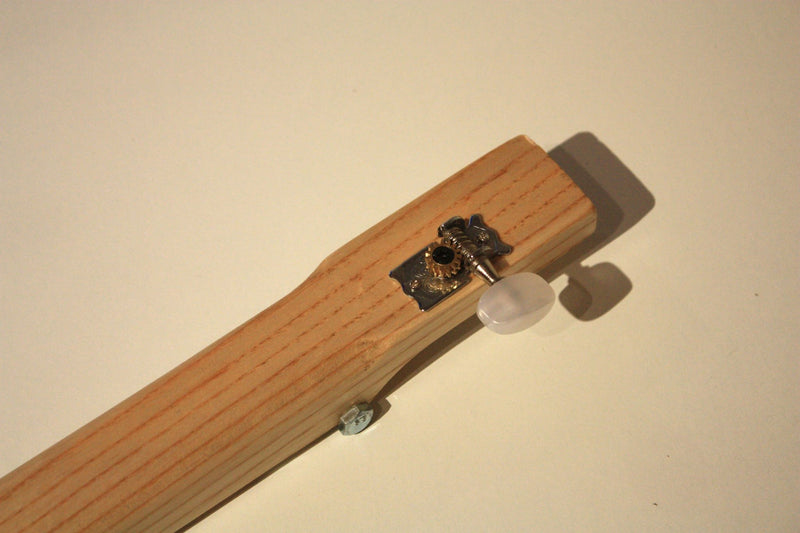 Alec Bradley - Diddley Bow - piezo pickup