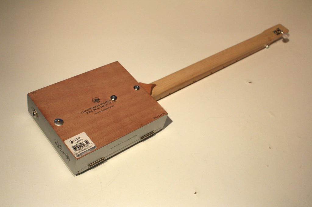 Joya Diddley Bow - compact electric pickup