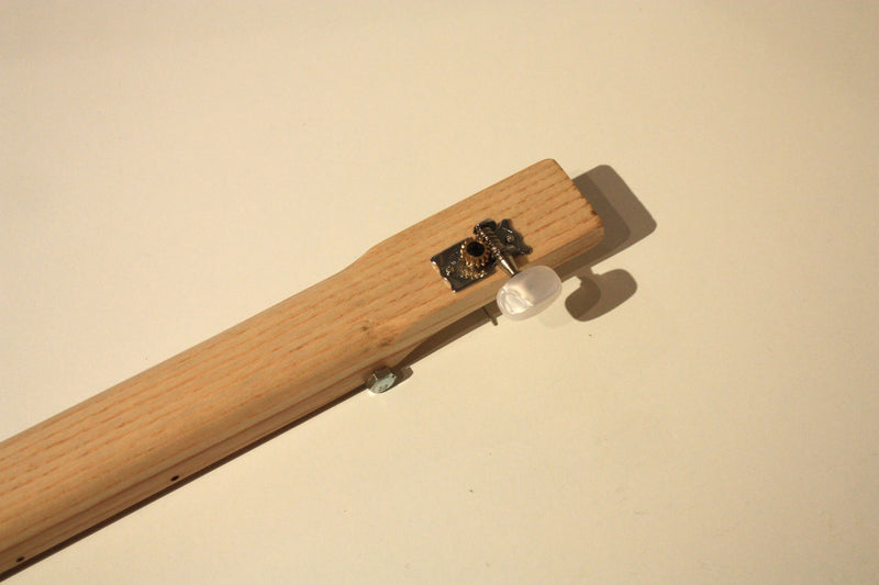 Joya Diddley Bow - compact electric pickup