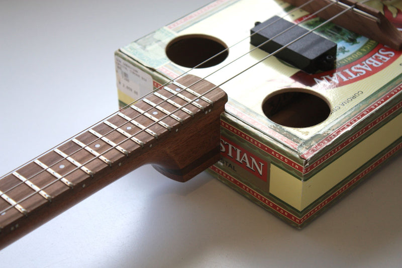 Don Sebastian - Compact - 3 String Cigar Box Guitar