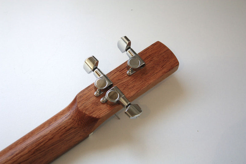 Don Sebastian - Compact - 3 String Cigar Box Guitar