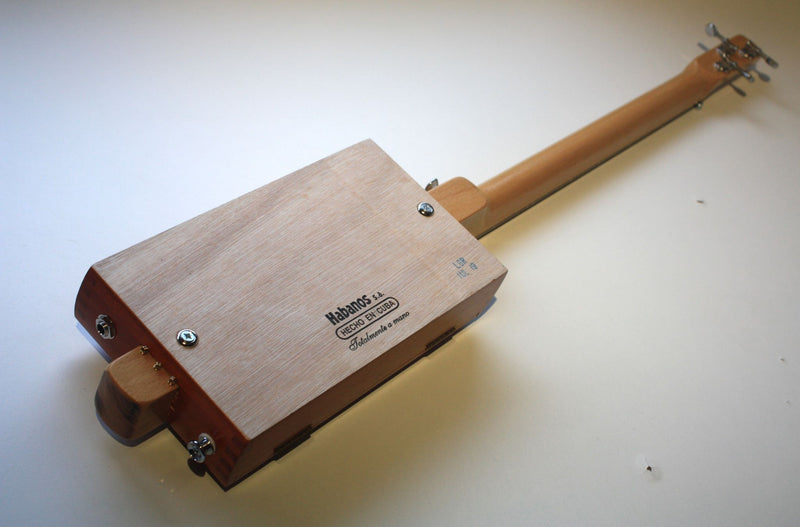 H.Upmann Humbucker - 3 String Cigar Box Guitar