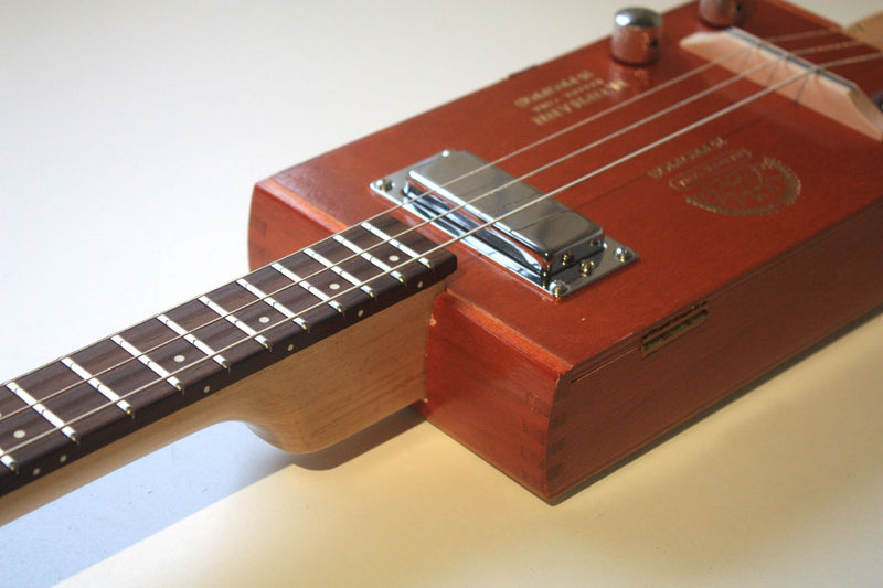 H.Upmann Humbucker - 3 String Cigar Box Guitar