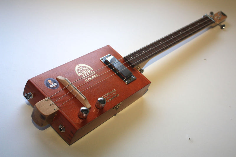 H.Upmann Humbucker - 3 String Cigar Box Guitar