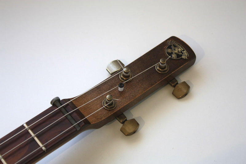 Fujikyu - Compact - 3 String Cigar Box Guitar