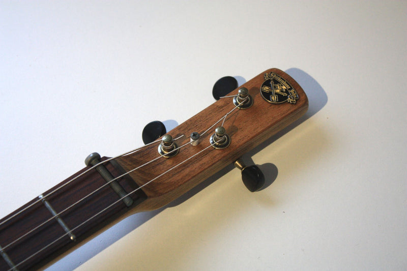Joya Black - Compact - 3 string cigar box guitar