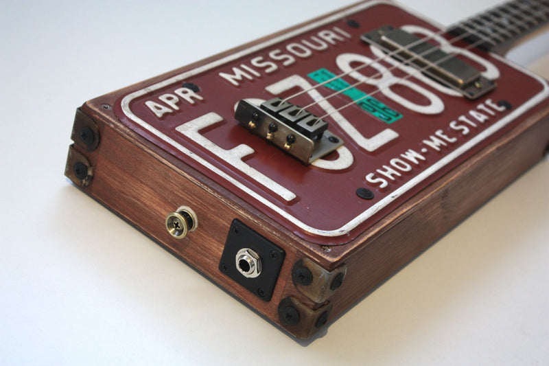 Missouri Licence Plate - Humbucker - 3 string cigar box guitar