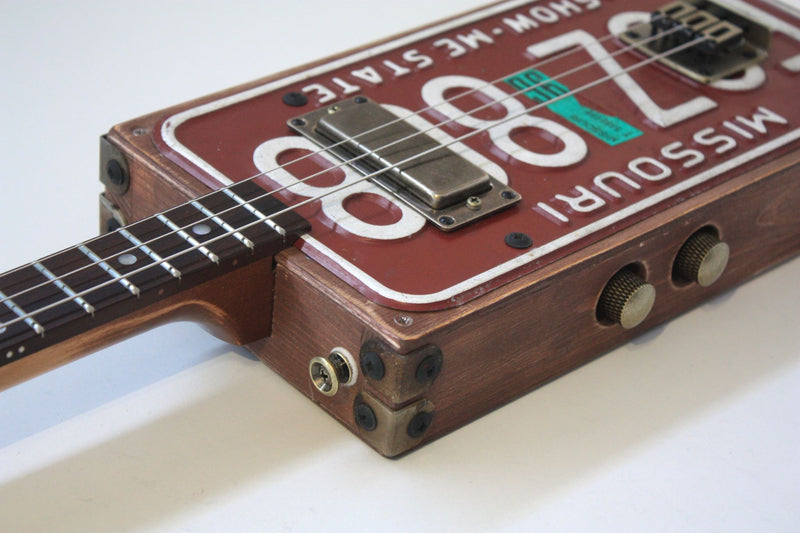 Missouri Licence Plate - Humbucker - 3 string cigar box guitar