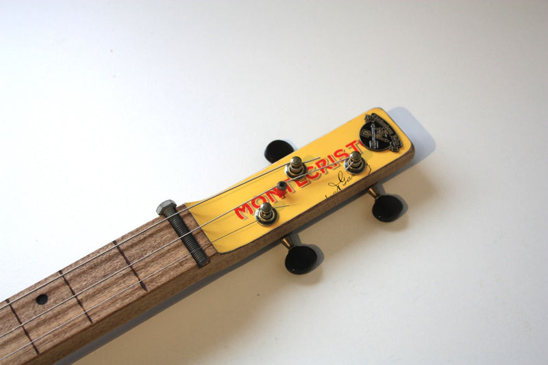 Montecristo Fretless - Compact - 3 string cigar box guitar