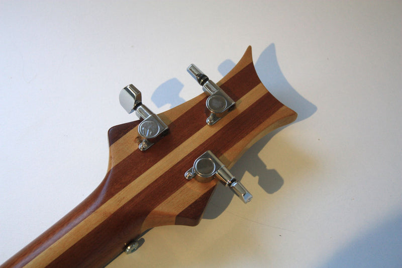 Montecristo - Humbucker - 3 String Cigar Box Guitar