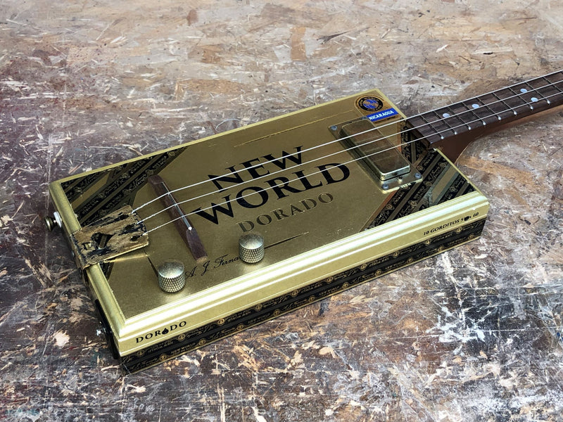 New World - Humbucker - 3 string cigar box guitar