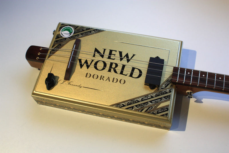 New World - Compact - 3 string cigar box guitar