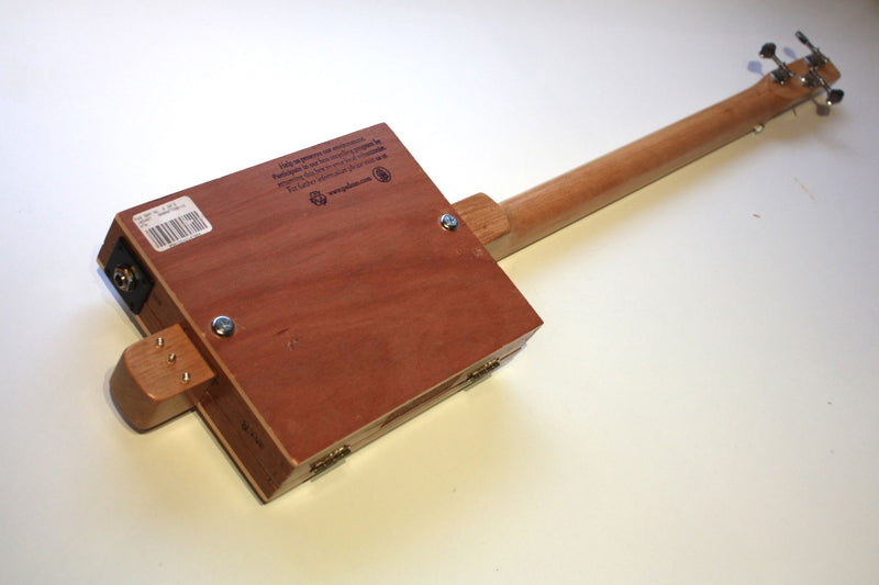 Padron Fretless - 3 string cigar box guitar
