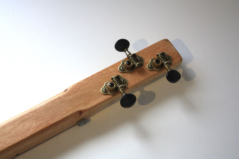 Partagas Fretless - 3 string cigar box guitar