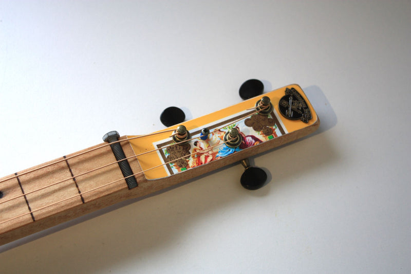 Partagas Fretless - 3 string cigar box guitar