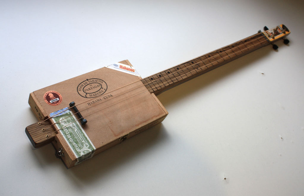 Bolivar - Fretless - 3 String Cigar Box Guitar