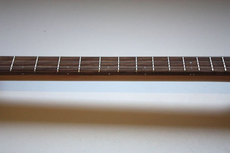 Punch - Compact - 3 string cigar box guitar