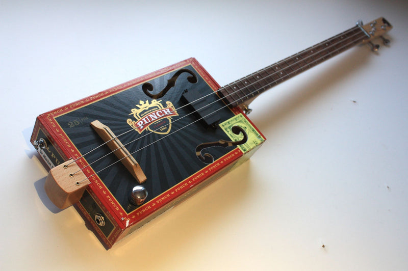 Punch - Compact - 3 string cigar box guitar