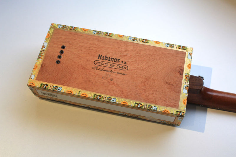 Romeo & Julieta - 4 string cigar box tenor guitar