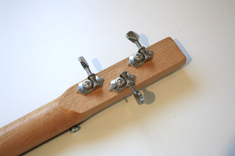 Romeo & Julieta Railhumbucker - 3 String Cigar Box Guitar