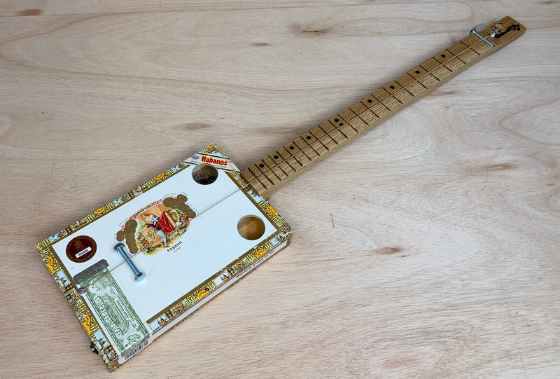 Romeo & Julieta Diddley Bow - piezo pickup