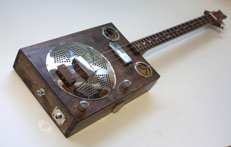 Resonator - Humbucker - 3 string cigar box guitar