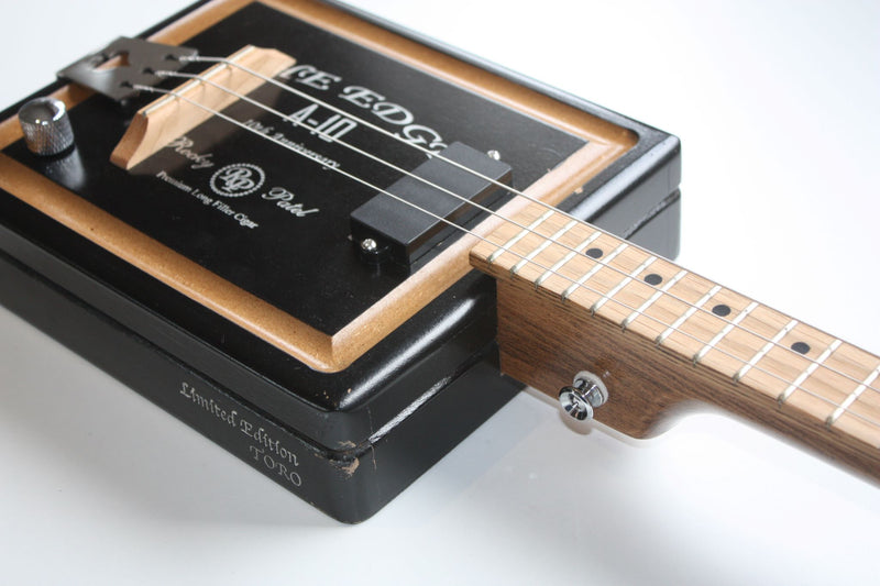 Rocky Patel - Compact - 3 string cigar box guitar