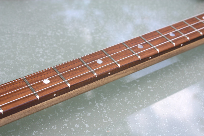 The Scaffold Board - 3 String Guitar