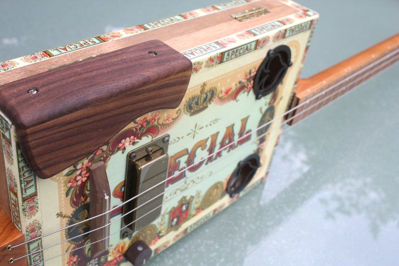 "Special" - bronze humbucker - 3 string cigar box guitar